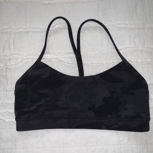 Lululemon camo sports bra
